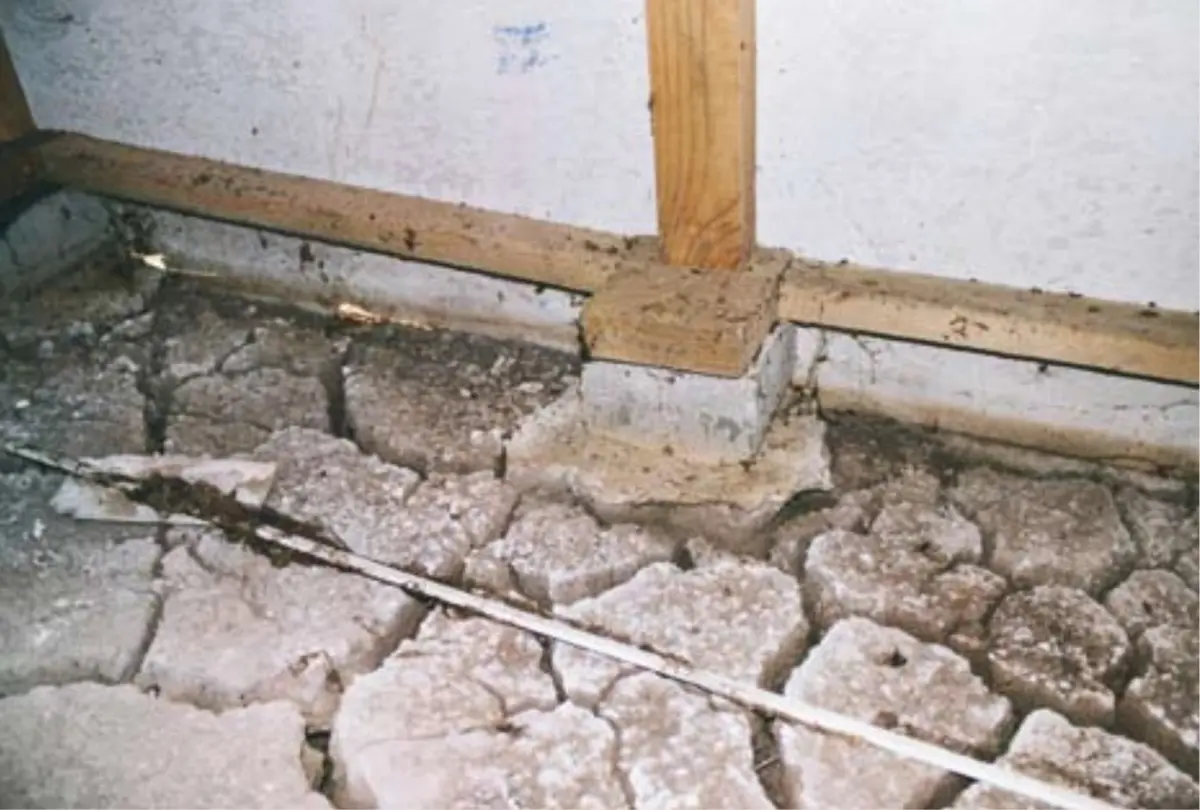 An image of ground cracking from lack of proper ventilation