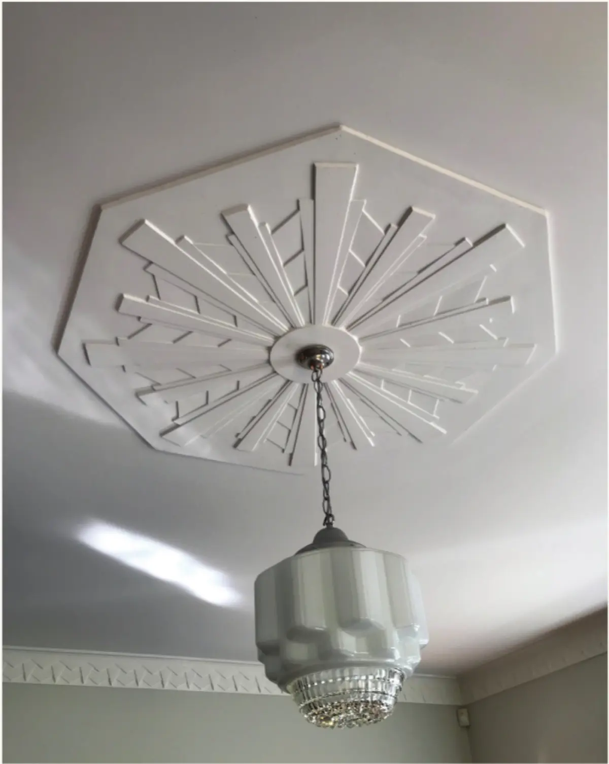 An image of a ceiling rose
