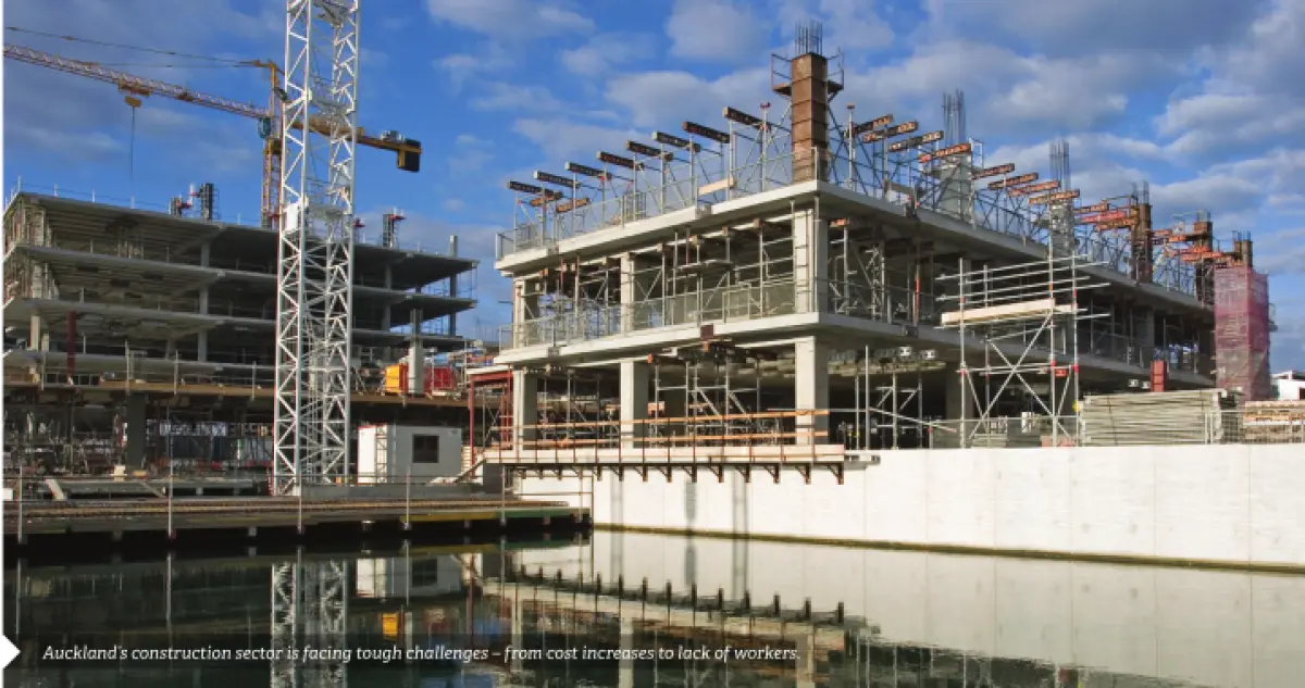 Another photo of a large construction site