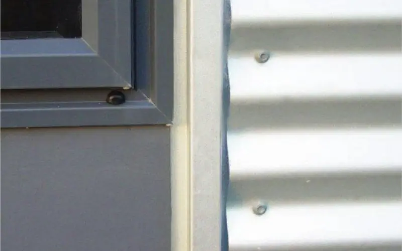 Cladding junctions with a difference