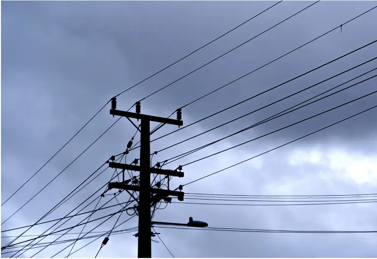 Working near overhead powerlines