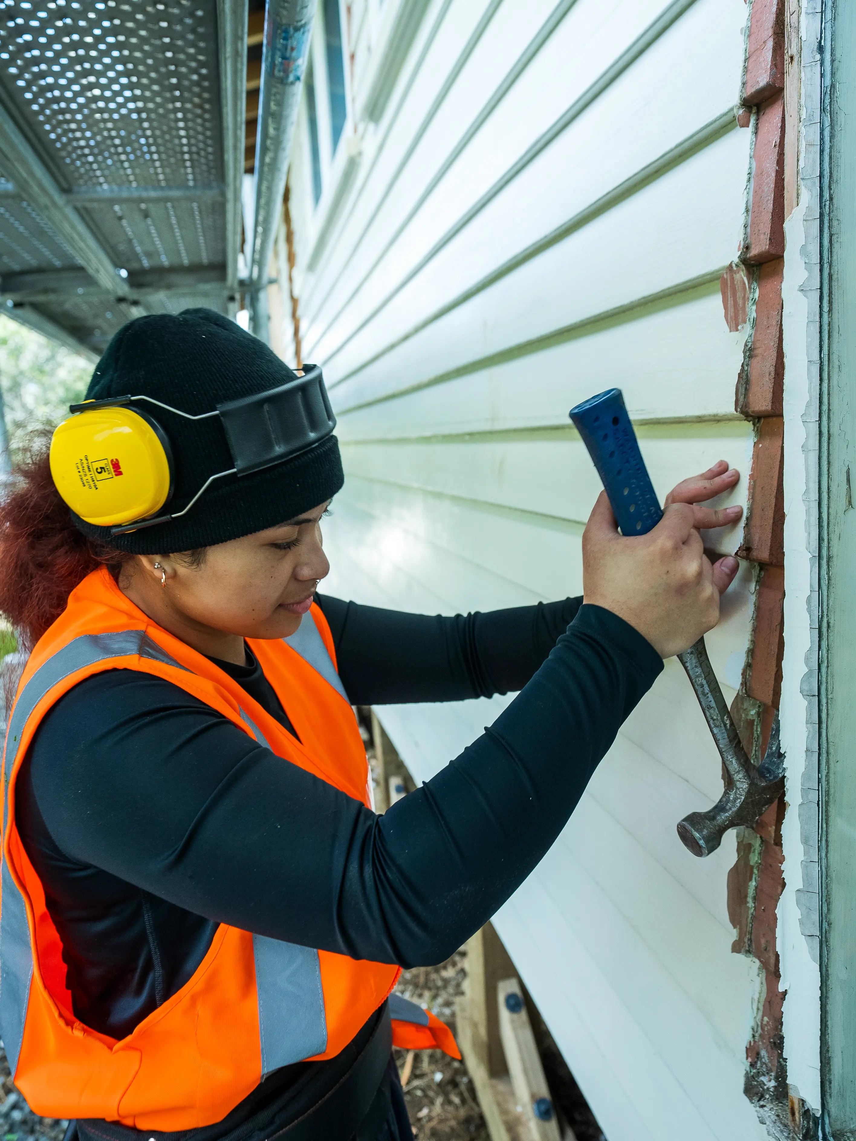 Students take on ex-state house retrofit