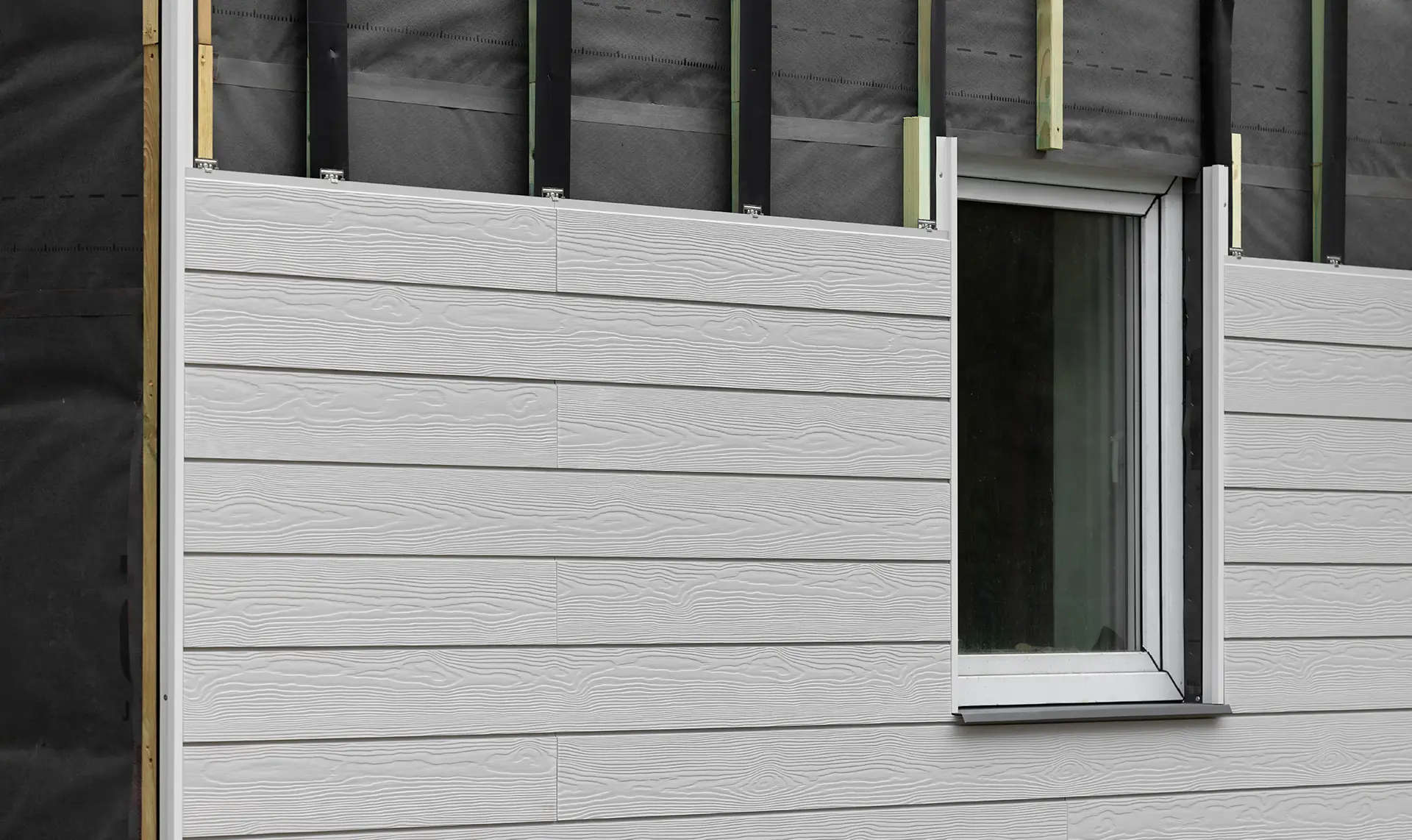 Drained cavity window installation