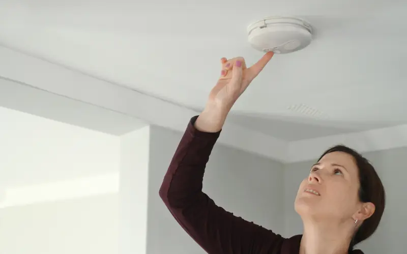 Placing smoke alarms correctly
