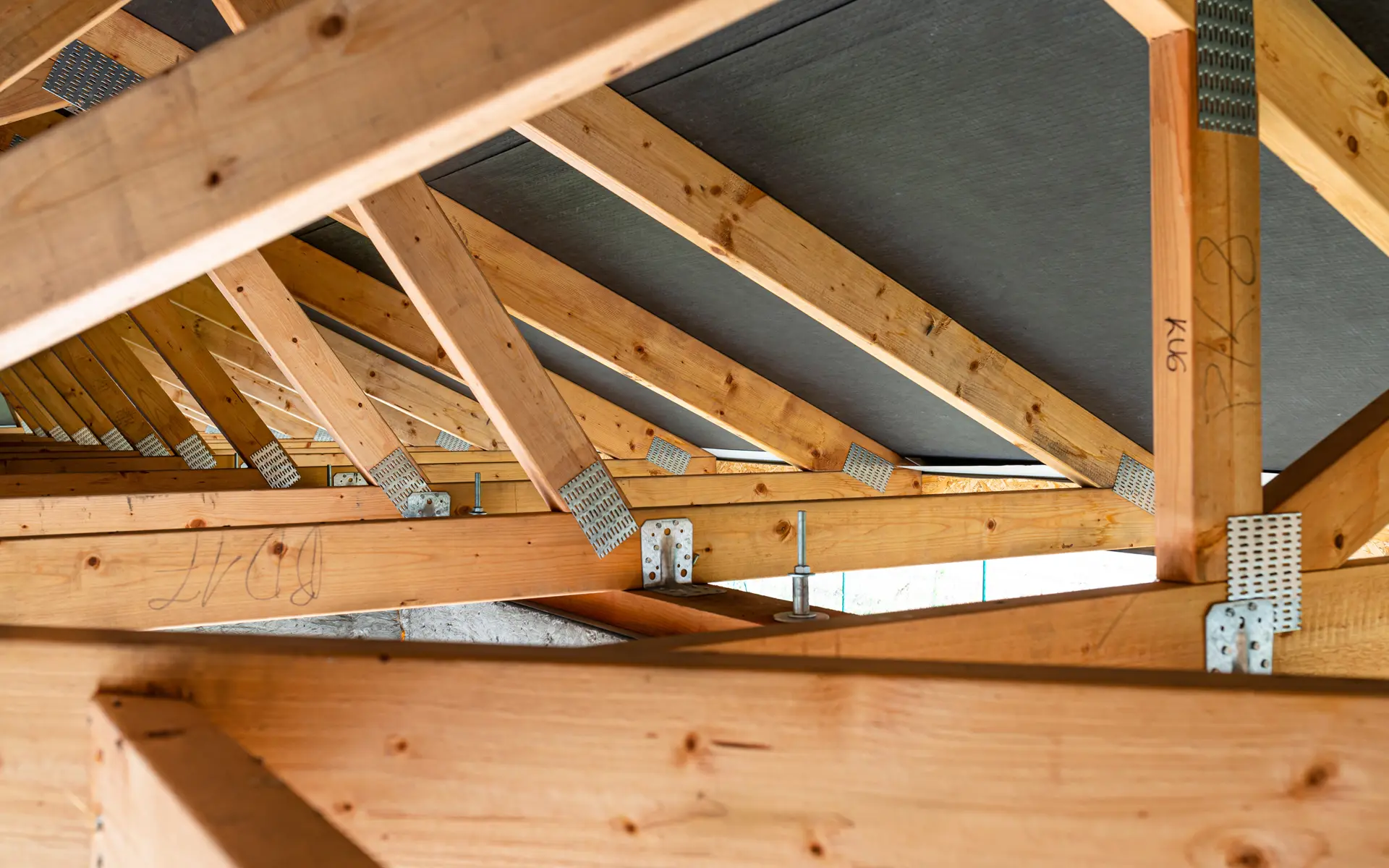 Roof trusses